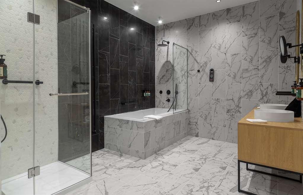 The Basilian Minsk, Curio Collection By Hilton Hotel Exterior foto